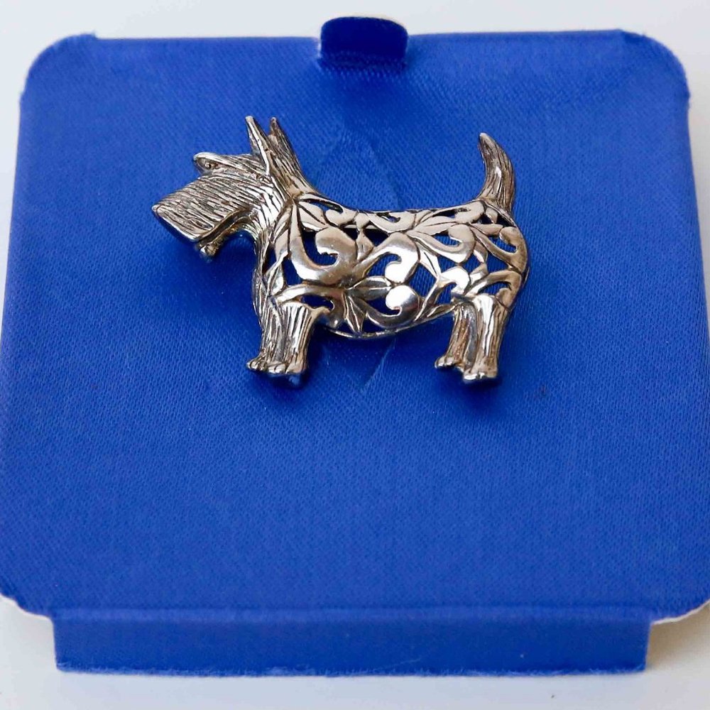 Jez Jezlaine Open Work Filigree Scottie Brooch